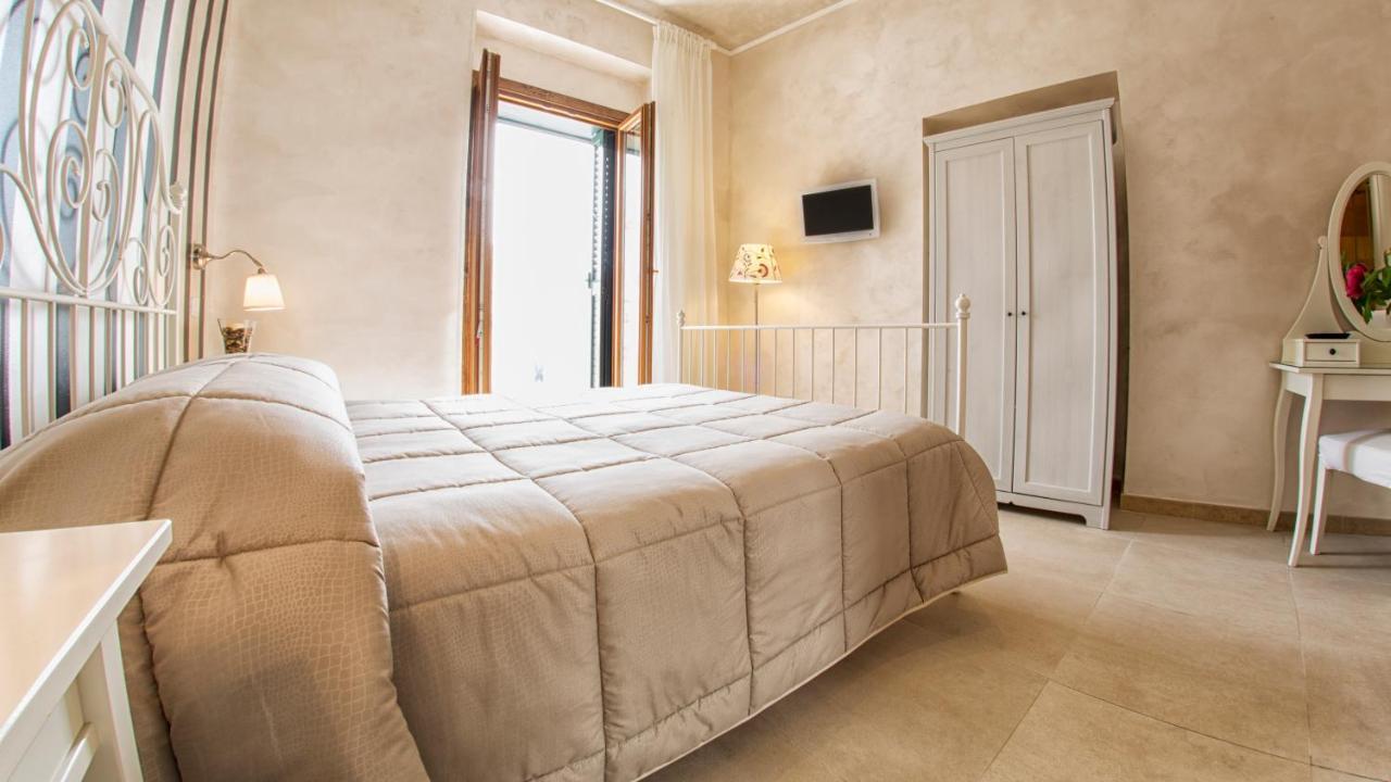 לינה וארוחת בוקר ויאסטה Relais La Pretura מראה חיצוני תמונה